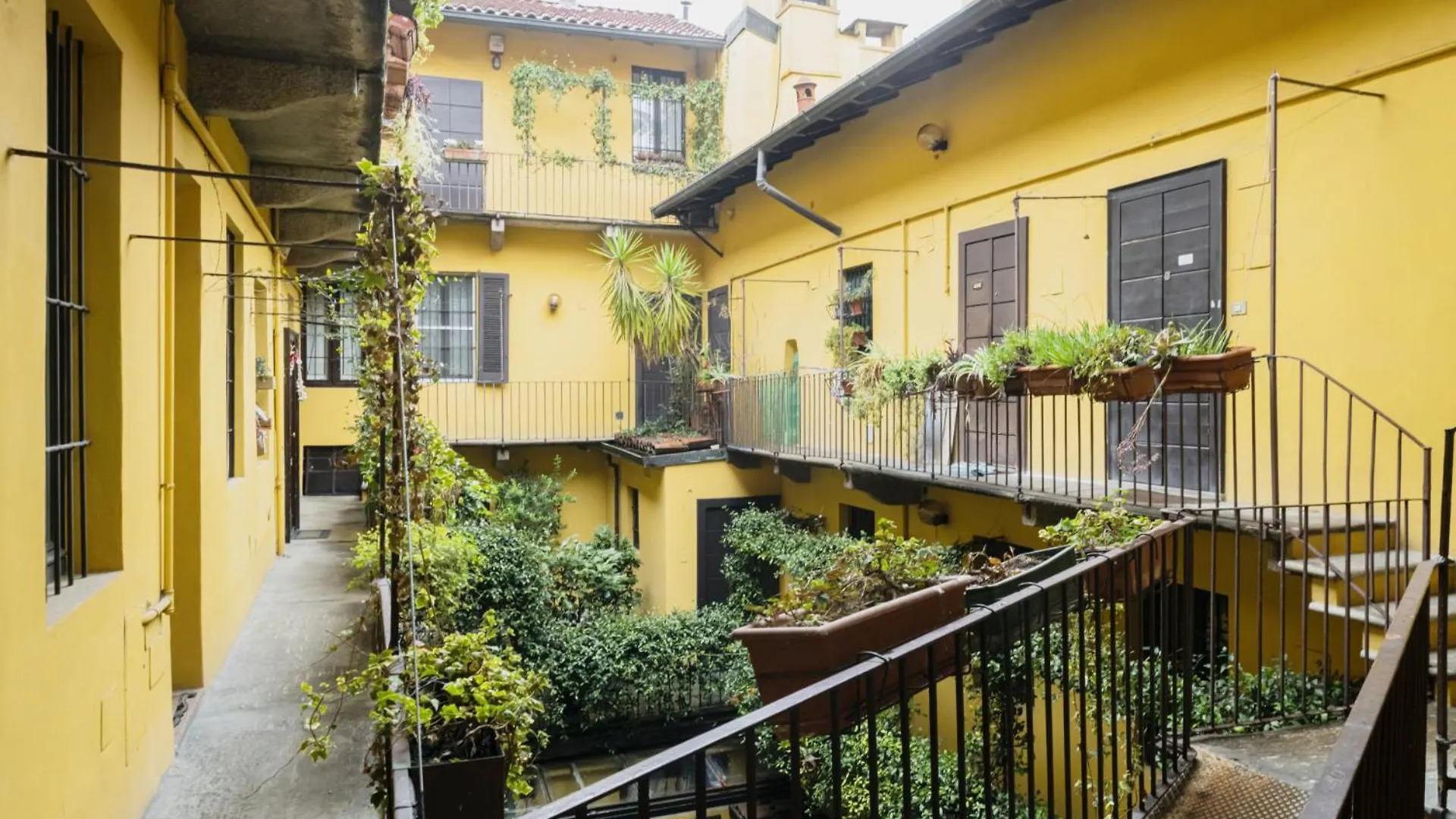Easylife-Elegante Monolocale Nel Cuore Dei Navigli Milan Italy