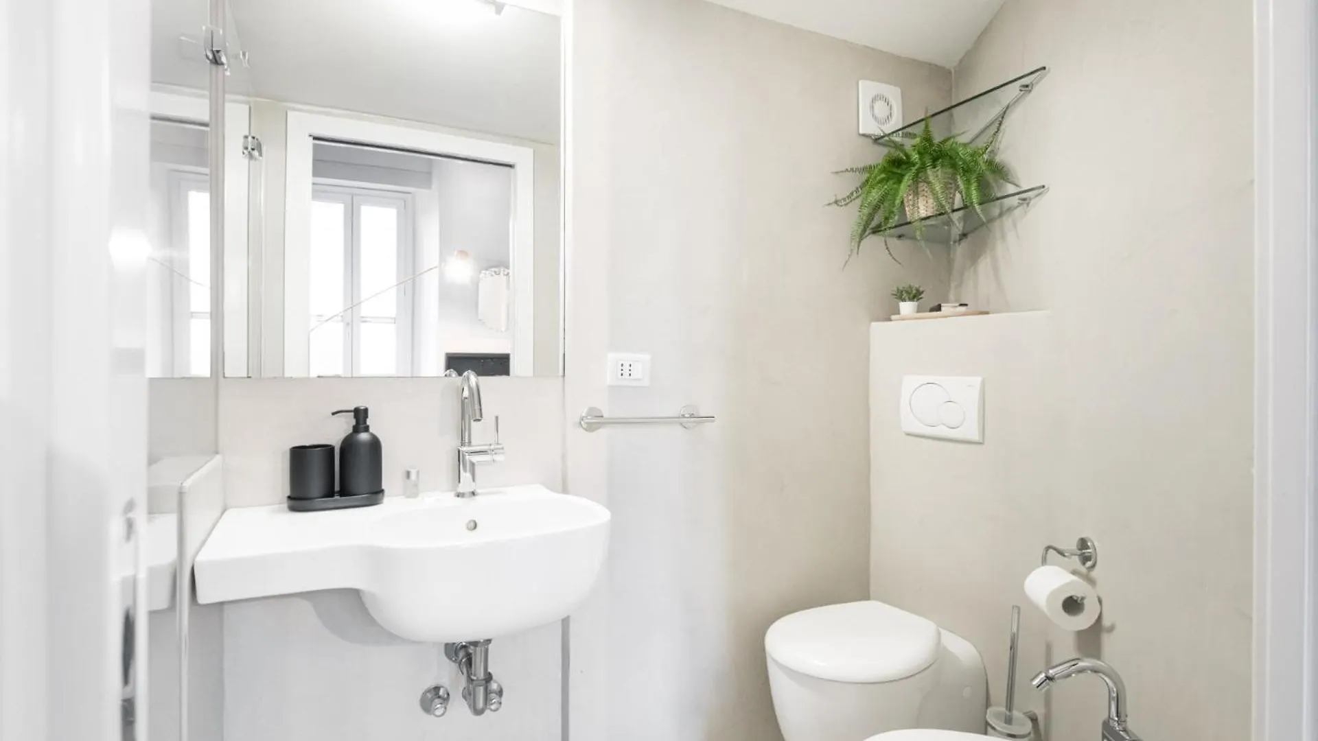 Easylife-Elegante Monolocale Nel Cuore Dei Navigli Milan Italy
