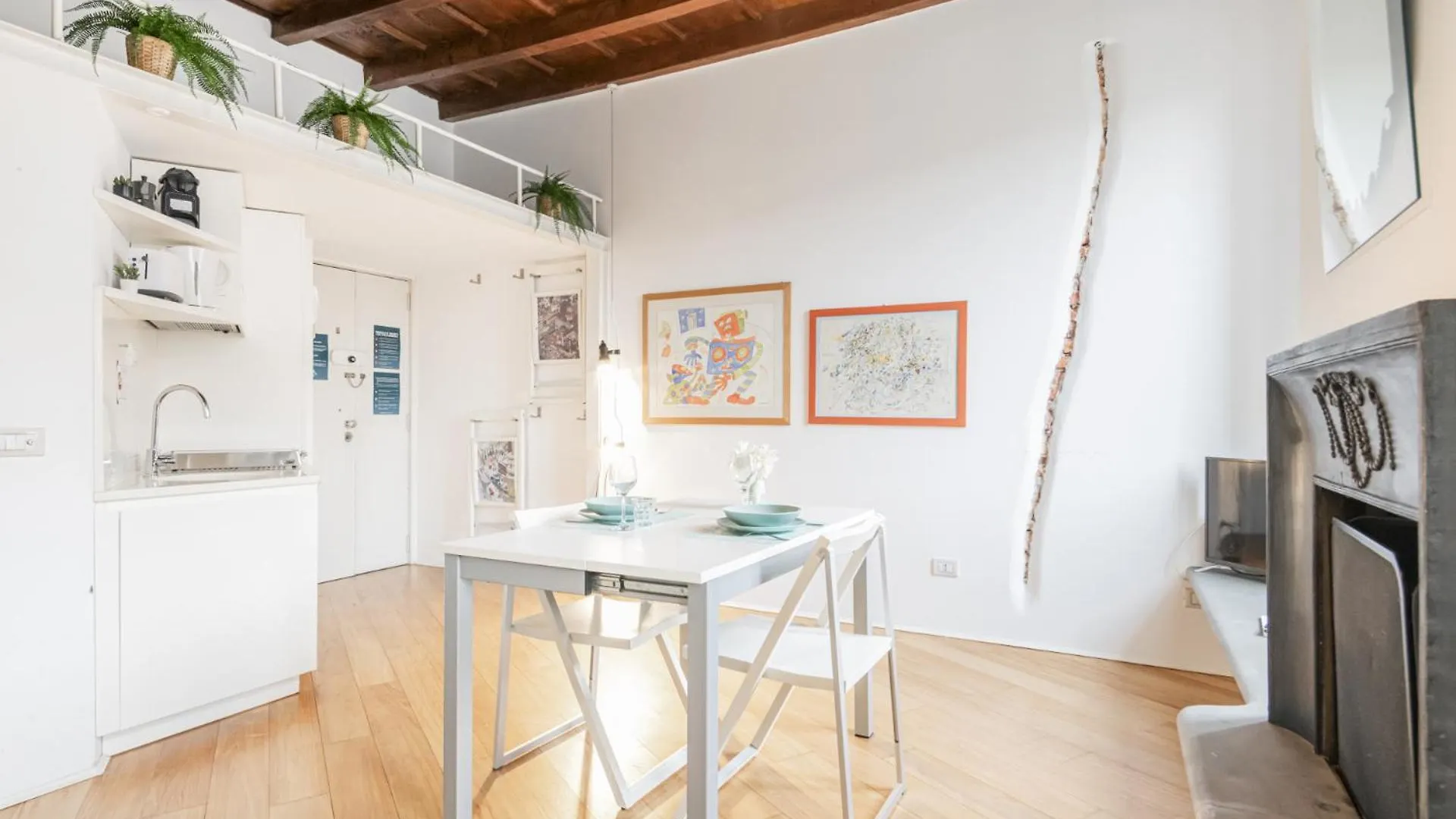 Easylife-Elegante Monolocale Nel Cuore Dei Navigli Milan 0*,  Italy